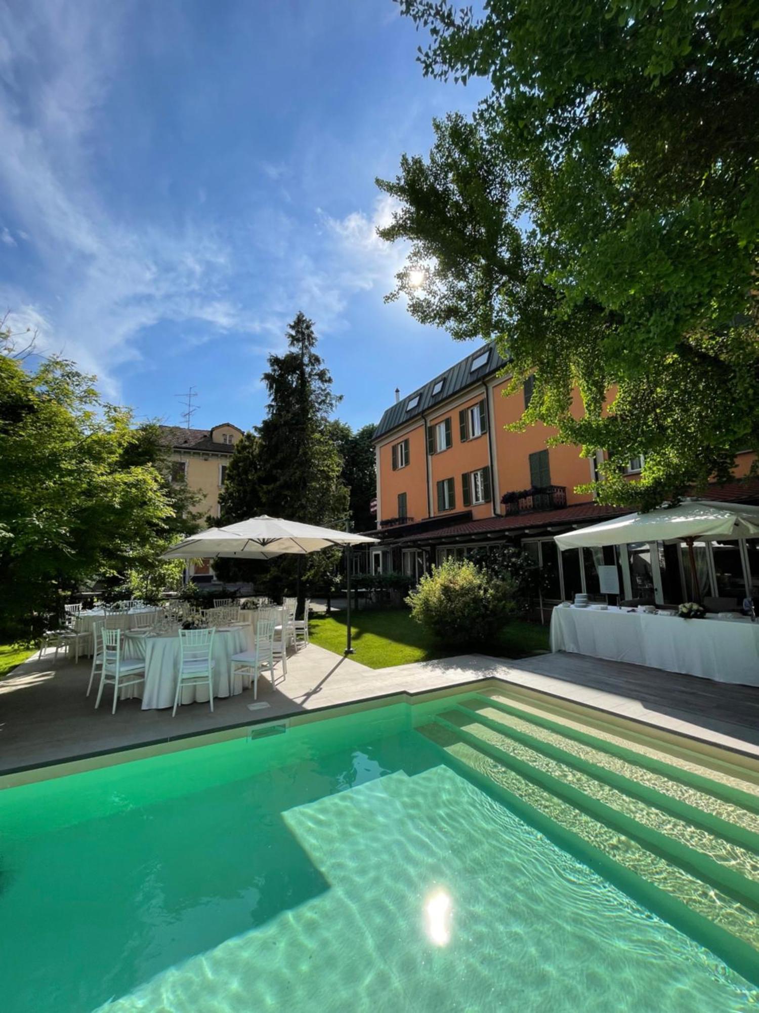 Hotel Milano Pool & Garden Salice Terme Exterior foto